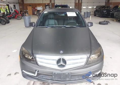 2011 Mercedes-Benz C 300 Luxury 4Matic/Sport 4Matic из США, поврежденный, VIN WDDGF8BB1BR165117